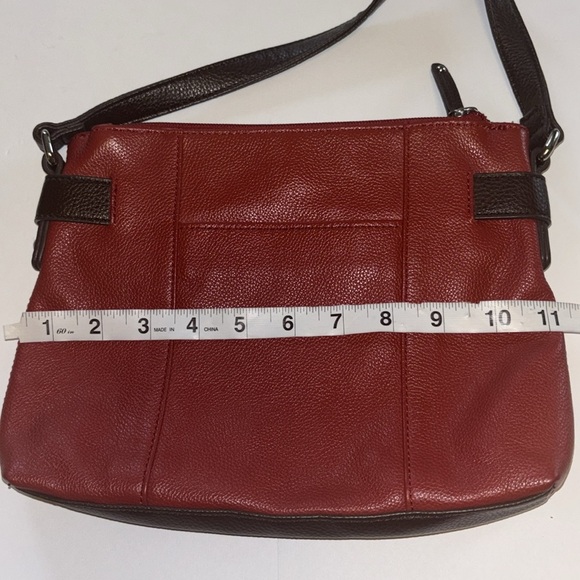 TIGNANELLO…Elegant Red and Brown Leather Shoulder Bag Silver Hardware - Picture 6 of 9